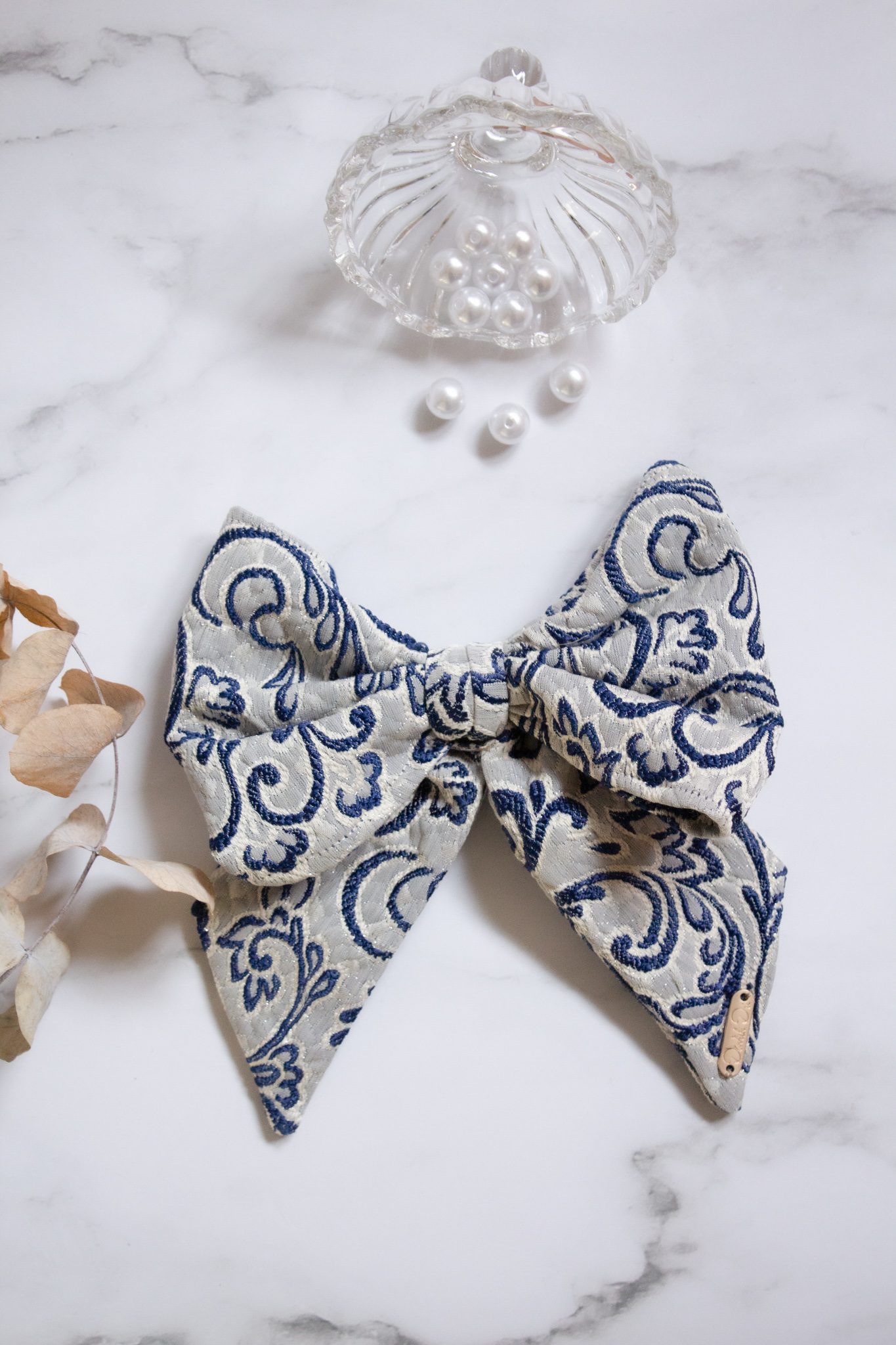 Maxi_lazo_estampado_azul_mujer_invitada_de_boda_accesorio_para_el_pelo.jpg