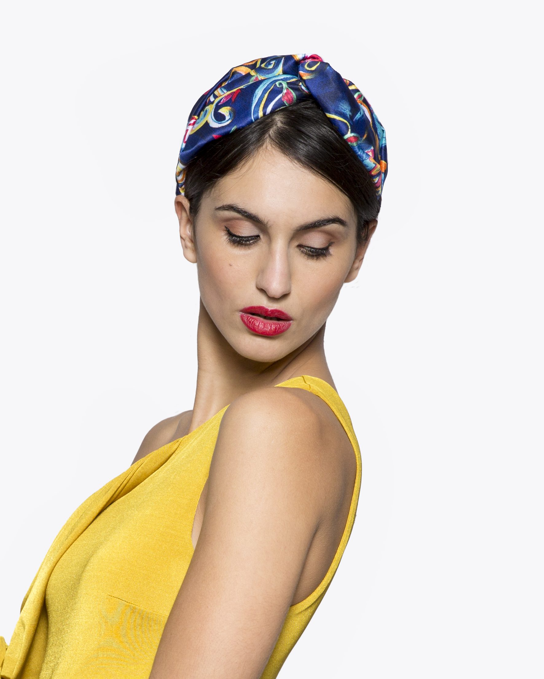 Diadema nudo seda para invitada a boda en color azul, fucsia, amarillo y celeste
